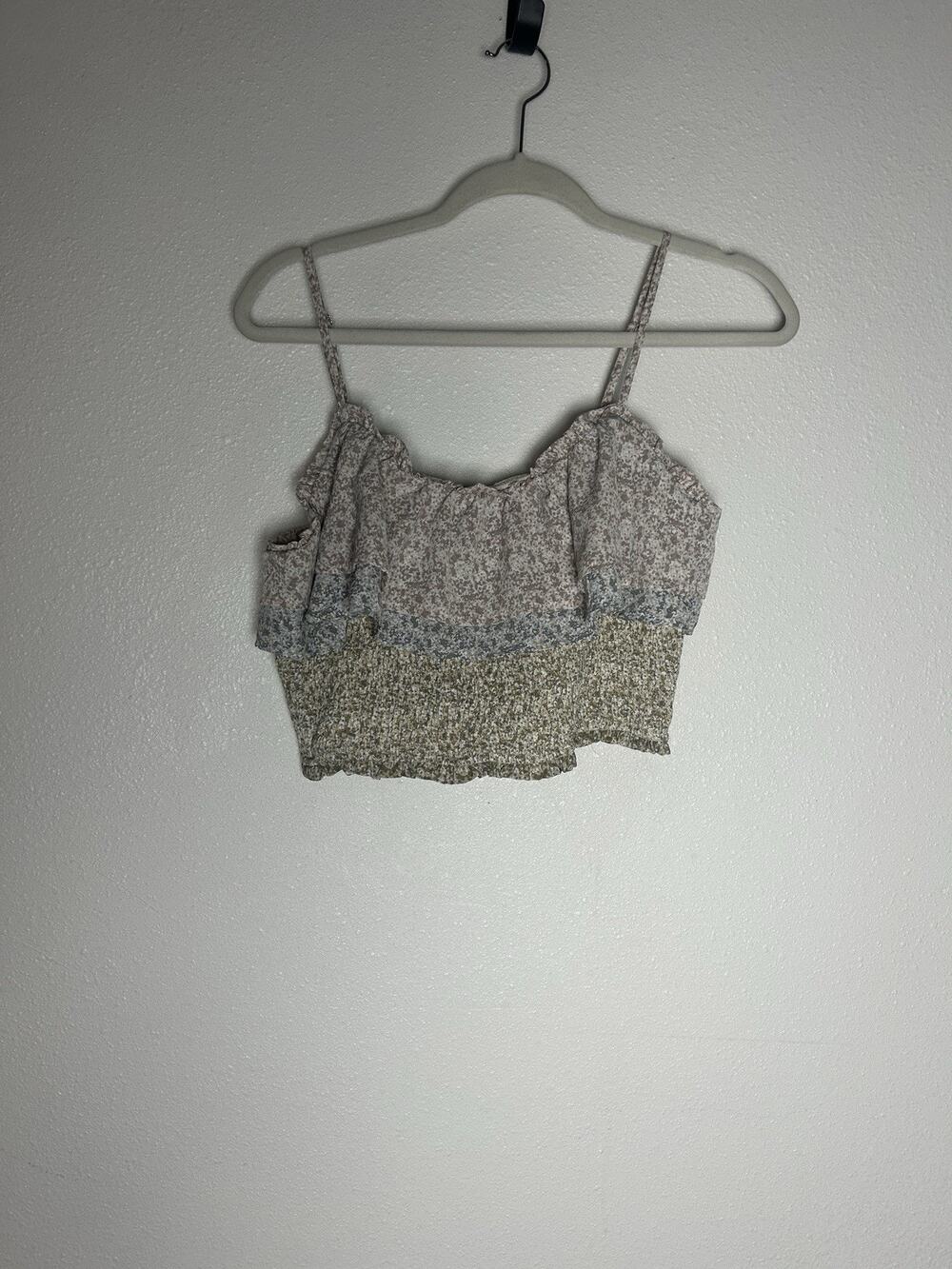 Storia Women's Ditsy Floral Multicolor Print Ruffle Smocked Crop Tank Top Sz L